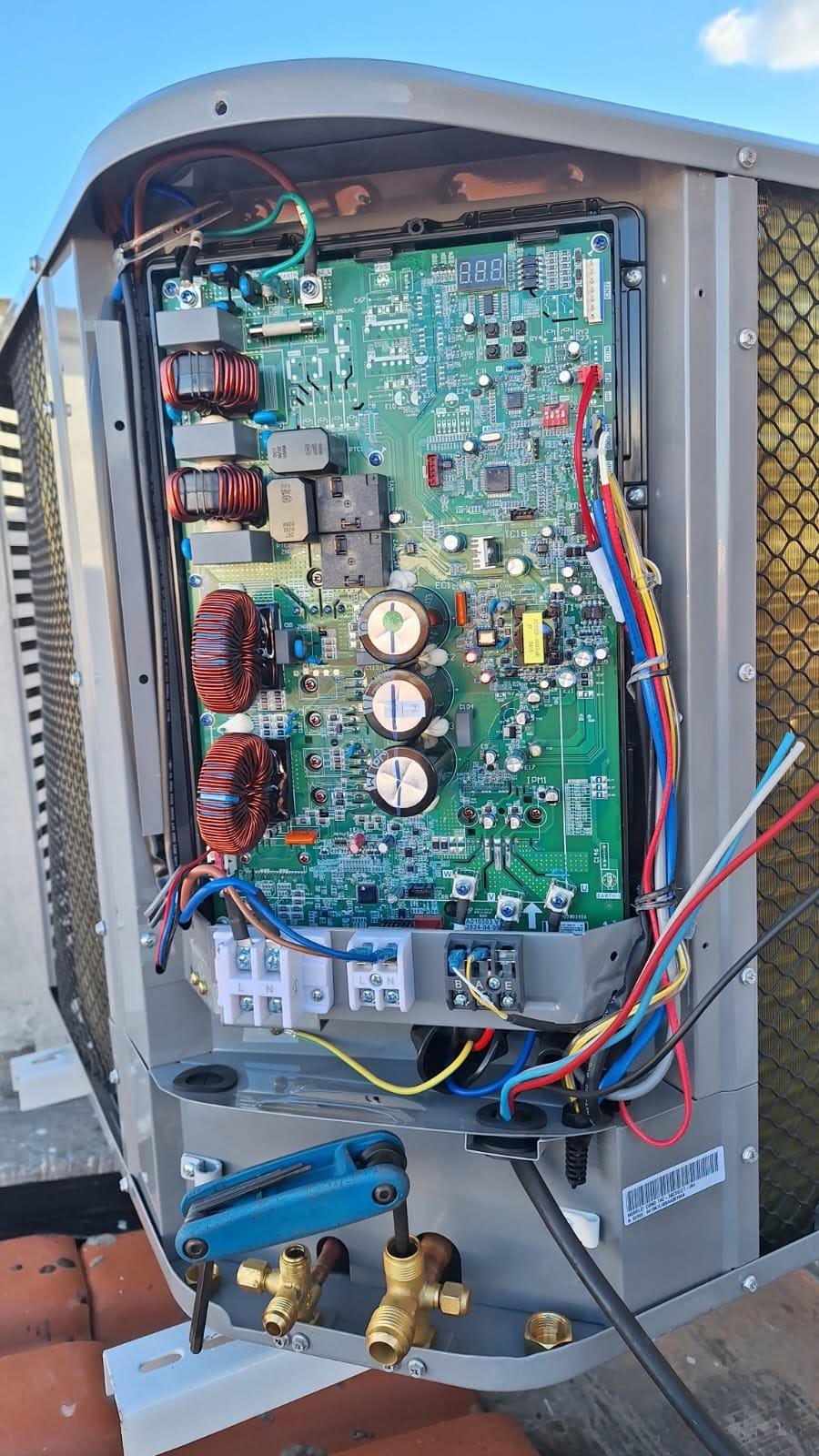 Reparo técnico de placa eletrônica em Teresina · Tatu Resolve